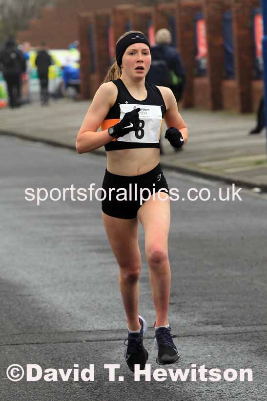 Womens under-17s 5k, 2023 Northern Mens 12 stage and Womens 6 Stage Relays and Young Athletes, Redcar. Photo: David T. Hewitson/Sports for All Pics